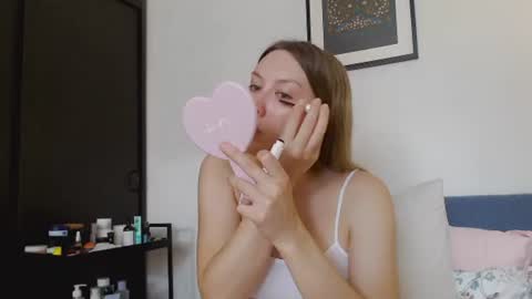 Snapshot of scarlettford chatting on July 15, 2026, 8:41 am Scarlett online show from July 15, 2026, 8:41 am