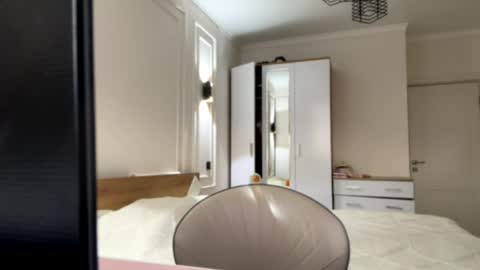 Snapshot of scarlettleszczynski chatting on April 4, 2026, 11:29 am scarlettleszczynski online show from April 4, 2026, 11:29 am