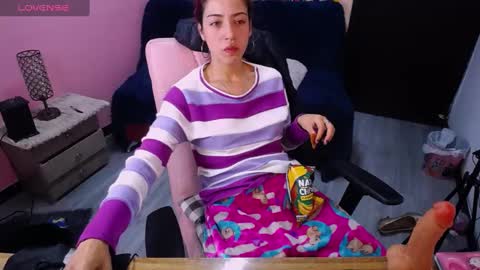 Snapshot of scarllett_bdsm chatting on February 2, 2025, 9:30 am Scarllett online show from February 2, 2025, 9:30 am