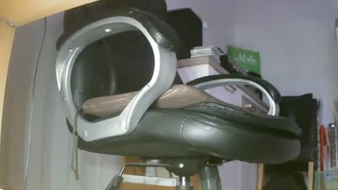 Fritz Schluepper online show from February 6, 2026, 3:48 pm