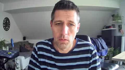 Dildomen online show from February 4, 2026, 12:33 pm