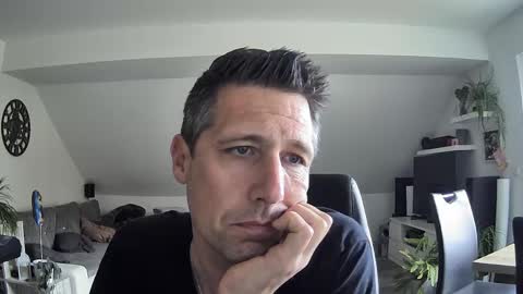 Snapshot of schnuckigeil chatting on May 21, 2026, 11:28 am Dildomen online show from May 21, 2026, 11:28 am