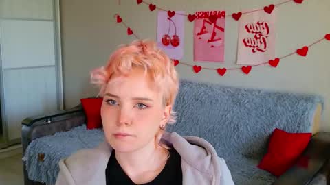 Rina online show from October 1, 2025, 11:05 am