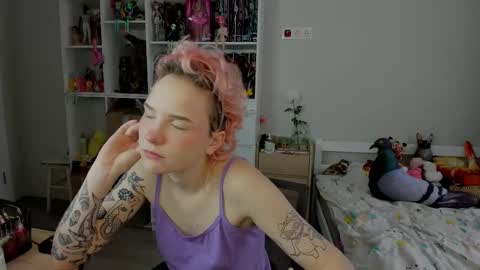 Rina online show from November 23, 2025, 7:08 am