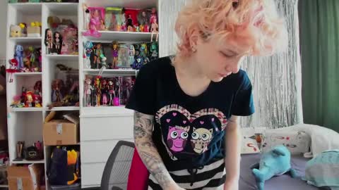 Rina online show from March 30, 2026, 7:09 am