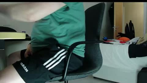 Mick online show from December 18, 2025, 11:22 pm