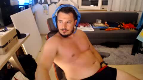 schweizer_87 online show from June 20, 2026, 9:50 pm