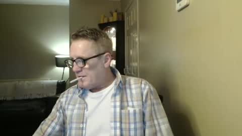 Snapshot of scottsman214 chatting on December 31, 2024, 6:24 pm James online show from December 31, 2024, 6:24 pm