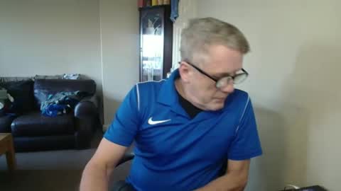 Snapshot of scottsman214 chatting on October 25, 2025, 8:33 am James online show from October 25, 2025, 8:33 am