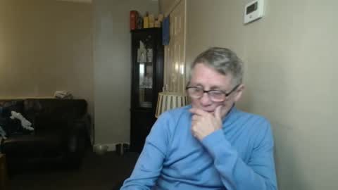 Snapshot of scottsman214 chatting on October 26, 2025, 7:03 am James online show from October 26, 2025, 7:03 am