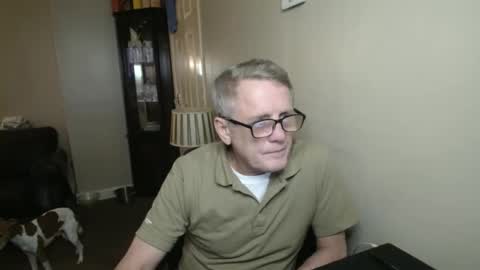 Snapshot of scottsman214 chatting on October 31, 2025, 4:41 pm James online show from October 31, 2025, 4:41 pm