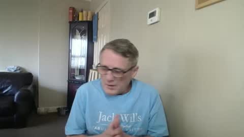 Snapshot of scottsman214 chatting on November 2, 2025, 11:01 am James online show from November 2, 2025, 11:01 am
