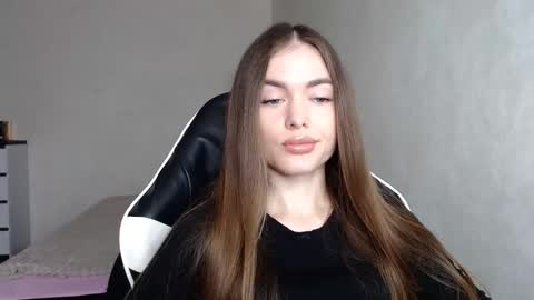 Snapshot of scratc_h chatting on October 16, 2025, 9:43 am scratc_h online show from October 16, 2025, 9:43 am