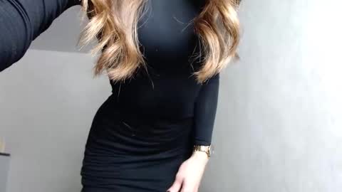 Snapshot of scratc_h chatting on October 18, 2025, 3:24 pm scratc_h online show from October 18, 2025, 3:24 pm