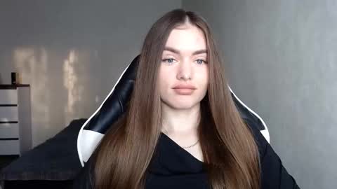 Snapshot of scratc_h chatting on November 2, 2025, 1:35 pm scratc_h online show from November 2, 2025, 1:35 pm