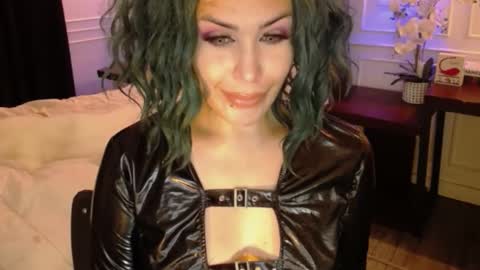 Snapshot of screendoll chatting on March 1, 2025, 7:48 pm screendoll online show from March 1, 2025, 7:48 pm