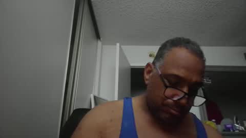 Snapshot of sdblkmale2131 chatting on September 21, 2025, 1:13 pm sdblkmale2131 online show from September 21, 2025, 1:13 pm