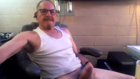 eating pussy  sucking dick online show from March 26, 2026, 2:22 pm
