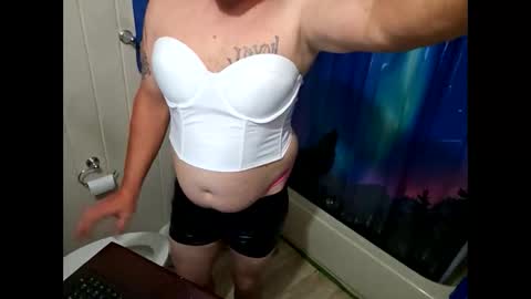 Snapshot of sdraftt45 chatting on February 19, 2025, 1:08 am Arin online show from February 19, 2025, 1:08 am