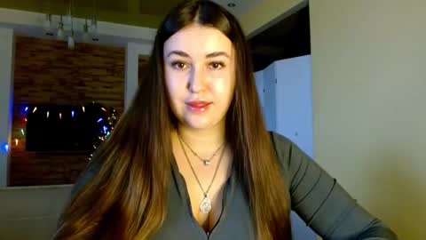 Elizabeth  online show from December 17, 2025, 7:14 am