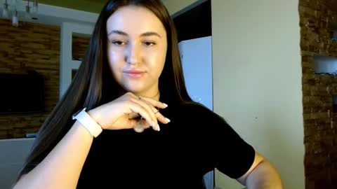 Elizabeth  online show from March 18, 2026, 9:34 am