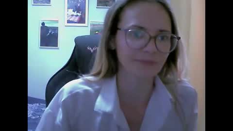 Snapshot of sea_dream chatting on September 26, 2025, 9:35 am SEA Dream online show from September 26, 2025, 9:35 am