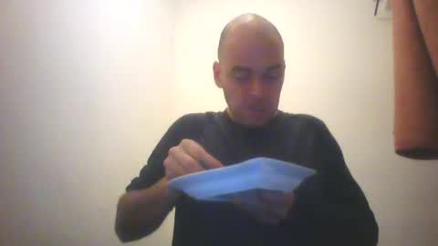 Snapshot of sean20775 chatting on October 13, 2025, 6:52 pm Sean online show from October 13, 2025, 6:52 pm