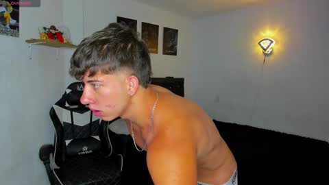 Snapshot of sean_brownx chatting on September 25, 2025, 11:03 am Sean online show from September 25, 2025, 11:03 am