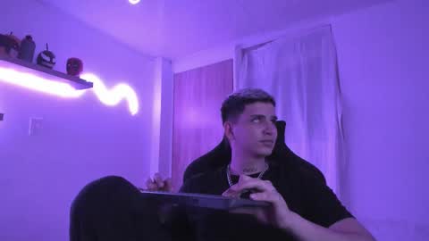 Snapshot of sebas__23 chatting on December 19, 2025, 11:45 pm Sebastin online show from December 19, 2025, 11:45 pm