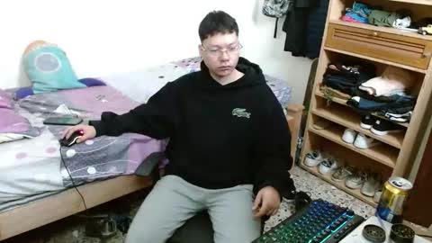 Snapshot of sebasslops chatting on January 27, 2025, 4:11 pm Sebas online show from January 27, 2025, 4:11 pm