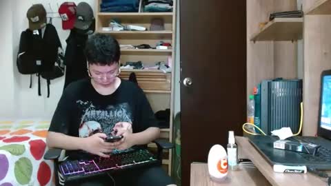 Snapshot of sebasslops chatting on February 25, 2025, 7:14 pm Sebas online show from February 25, 2025, 7:14 pm