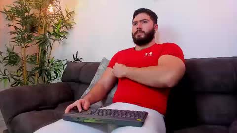 Instagram jeanpaulfit  online show from July 9, 2026, 11:09 pm