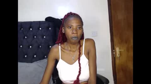 sebatrishaa online show from October 13, 2025, 4:07 pm