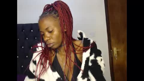 sebatrishaa online show from November 27, 2025, 6:32 pm