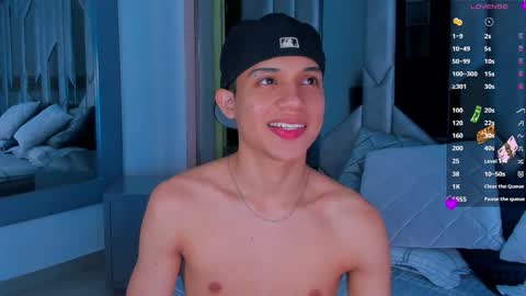 Snapshot of sebax_00 chatting on October 24, 2025, 8:05 pm Sebastian online show from October 24, 2025, 8:05 pm