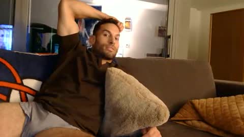 Sebastian Royce online show from June 10, 2026, 6:12 am