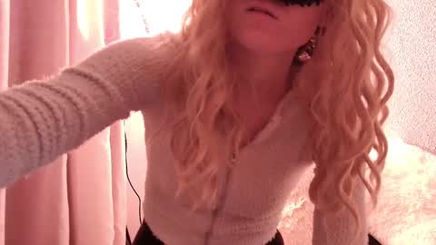 Anni online show from March 2, 2025, 6:27 am