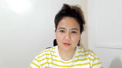 Snapshot of secretlover010101 chatting on January 1, 2025, 12:22 pm MILAN online show from January 1, 2025, 12:22 pm