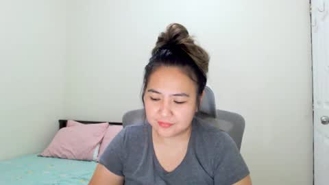 Snapshot of secretlover010101 chatting on March 7, 2025, 4:02 am MILAN online show from March 7, 2025, 4:02 am