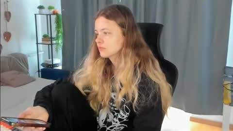 secrettier online show from July 8, 2026, 5:01 am