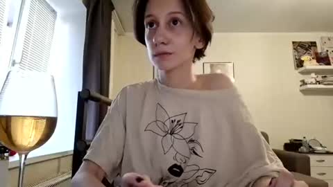 secrettt_poison online show from June 19, 2026, 3:16 pm