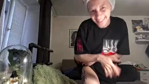 secrettt_poison online show from June 26, 2026, 3:16 pm