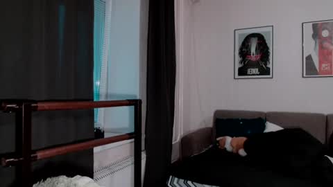 secrettt_poison online show from July 9, 2026, 4:33 pm