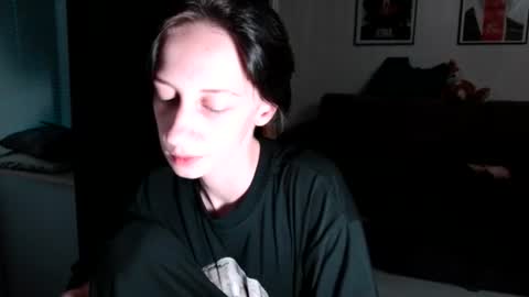 secrettt_poison online show from July 18, 2026, 4:33 pm