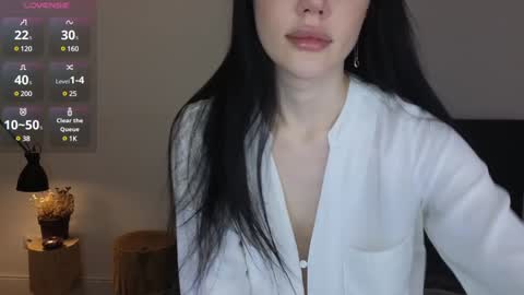 Snapshot of seduced_by_sara chatting on December 27, 2024, 1:28 pm Sara online show from December 27, 2024, 1:28 pm