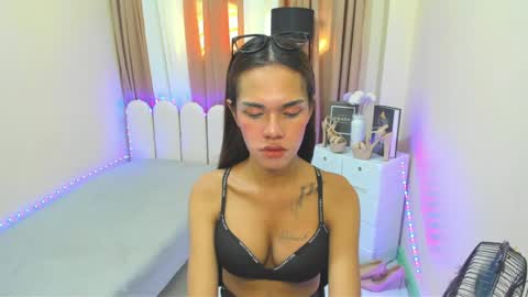 Snapshot of seductive_aliyah chatting on May 27, 2026, 6:43 am aliyah online show from May 27, 2026, 6:43 am