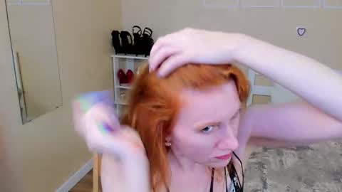 Snapshot of seductive_foxy_ chatting on February 19, 2026, 9:11 pm seductive_foxy_ online show from February 19, 2026, 9:11 pm