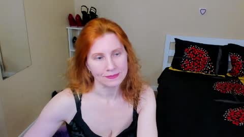 Snapshot of seductive_foxy_ chatting on April 17, 2026, 1:25 pm seductive_foxy_ online show from April 17, 2026, 1:25 pm