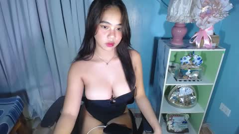 YOURLOVEAPRIL online show from January 20, 2025, 7:46 pm