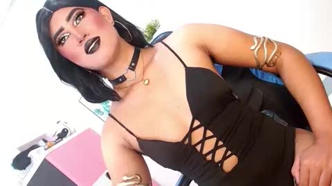 Snapshot of seductive_scarllete chatting on January 15, 2026, 11:30 pm SCARLETTE online show from January 15, 2026, 11:30 pm